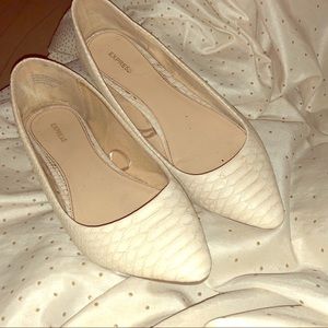 Express pointed toe flats
